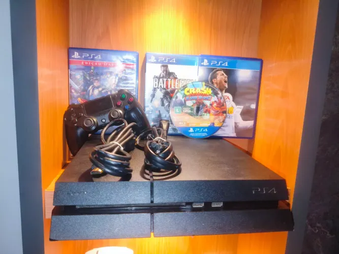 Ps4 com jogos, controle, revisado, envio Olx pay.