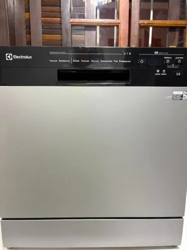 Lava-louça Electrolux 8 Serviços Inox Com Programa Lava e Seca