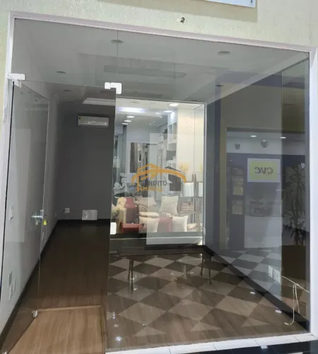 Salão em Centro Comercial, para locação, Vila Yara, Osasco, próximo a Cidade de Deus.