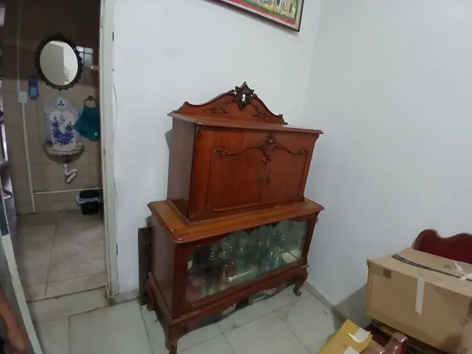VENDO LINDA CRISTALEIRA ANTIGA