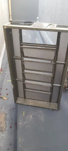 Janelas em bom estado de conservação