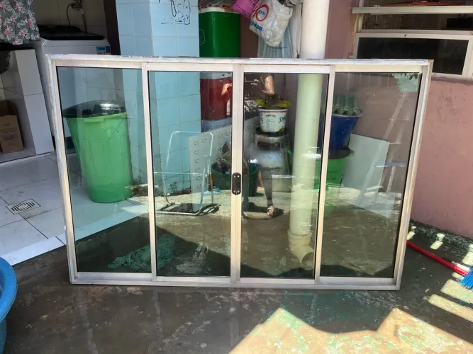 Janela de Alumínio com Vidro de Correr
