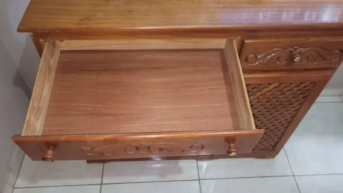 Cômoda Rústica de Madeira
