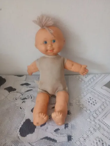 Boneca antiga quem me quer  Pequerrucha