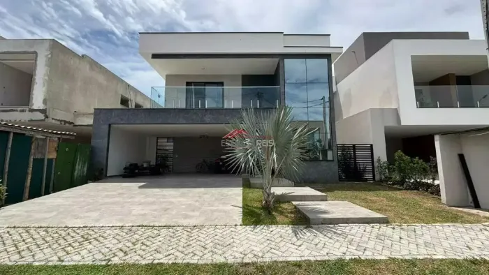 Casa à venda com 4 suítes dentro de condomínio Alphaville em Cabo Frio
