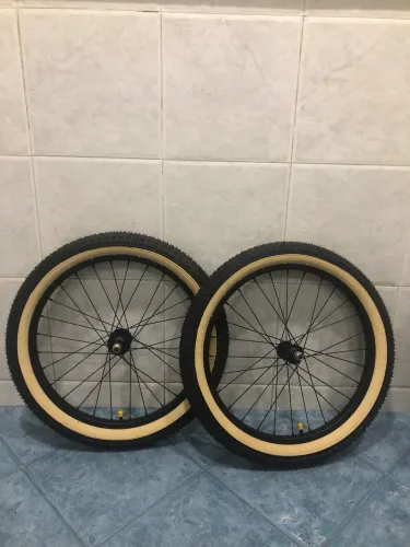 Par de rodas BMX