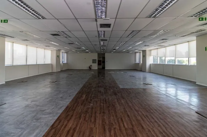 Sala comercial na Avenida Doutor Chucri Zaidan, 80 - 2B 457 m²