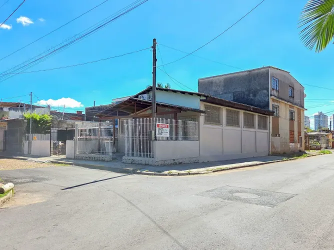 Ponto Comercial para Venda em Porto Alegre, Farrapos, 1 dormitório, 2 banheiros