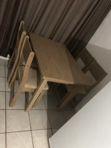 Mesa com cadeiras