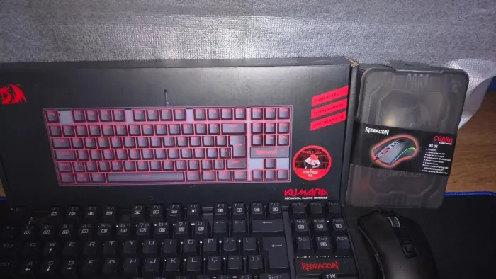Vendo teclado gamer kurama redragon, mouse gamer redragon e mouse pad