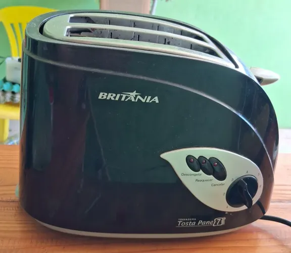 Torradeira Britânia