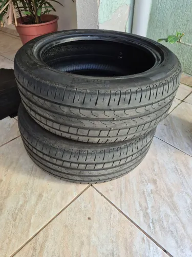 Pneus 215/50/17r