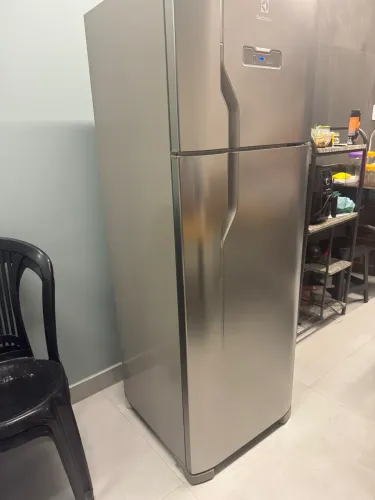 Geladeira inox FrostFree Electrolux