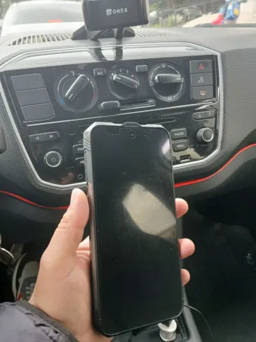 Celular indestrutível muito novo