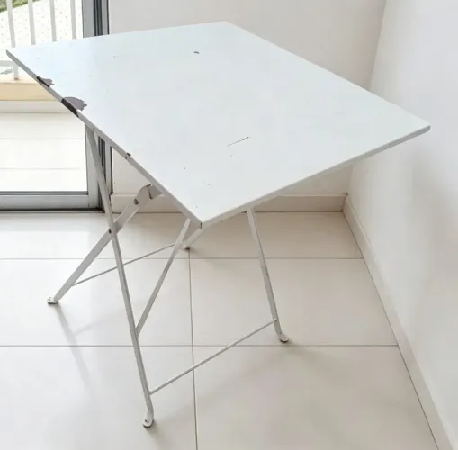 Mesa de ferro dobrável não entrego