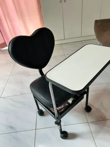 Cadeira de manicure a venda