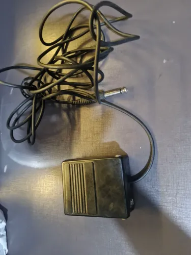 Pedal sustain para teclado
