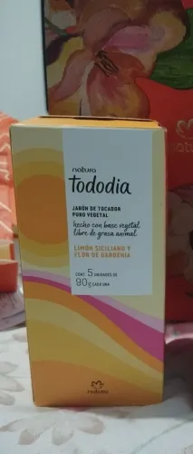 Sabonete em barra Natura - Limão Siciliano e Flor de Gardênia