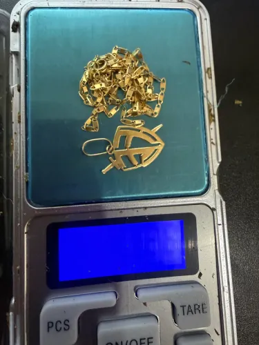 Cordão de ouro