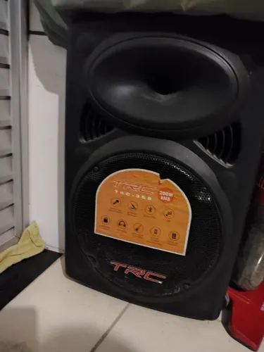Caixa Amplificada TRC 358 200W RMS para Conserto ou Peças 120,00