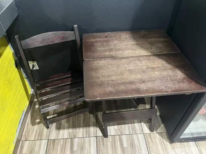 Mesas e cadeiras para bar e restaurante