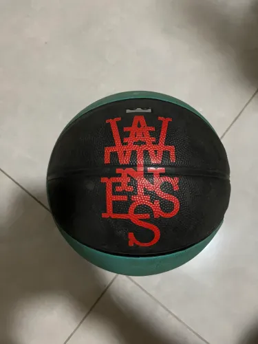 Bola de Basquete Nike Lebron James