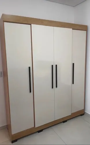 Guarda roupa casal 