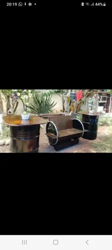 Sofa de tambores   para 2 pessoas  já invernizado 
