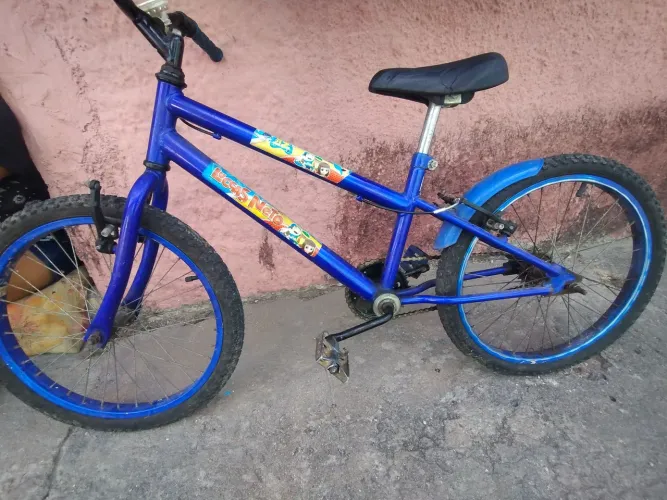 Vende-se bicicleta do Lucas Neto