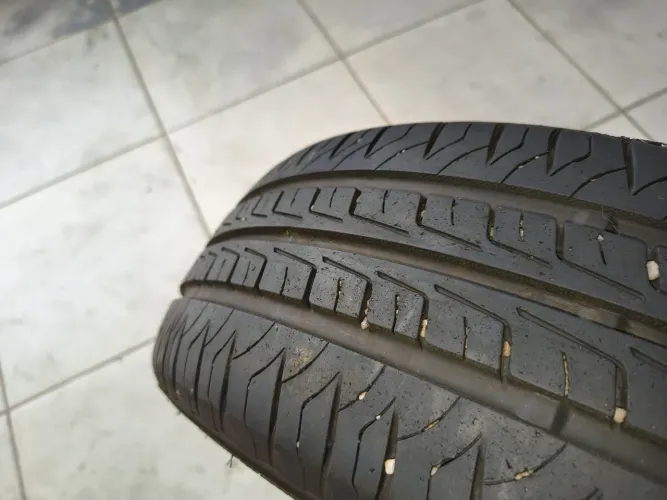 Pneu byd mini