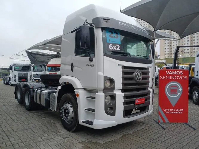 Volkswagen 25.420 Constellation 6x2 2p (Diesel)(E5) 2022/2023 Vamos Seminovos Pinheirinho