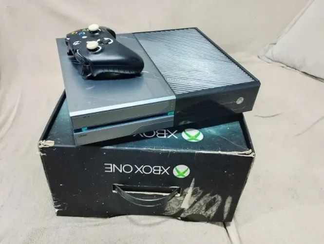VENDO - XBOX ONE HALO GUARDIANS EDITION
