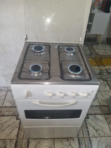 Fogão esmaltec 4 bocas funcionando perfeitamente chama limpa azul valor $250 reais
