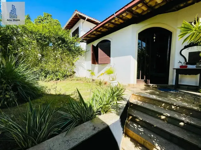 VENDO ampla casa com 350m2 no Itaigara