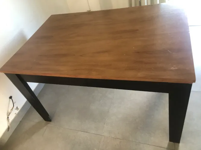 Mesa retangular 4 a 6 lugares 