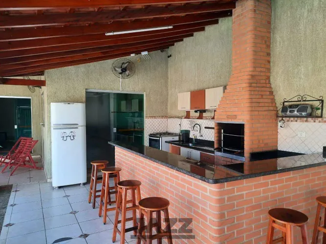 Casa à Venda - Residencial Santo Antônio, Piracicaba - 202m2 - 2 Quartos