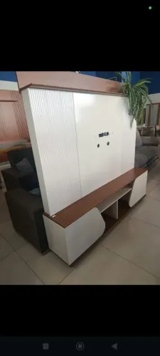 Rack com painel de tv