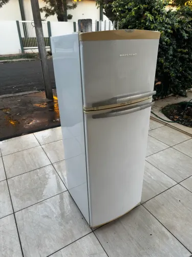 Geladeira Brastemp Frost free de 325 litros 