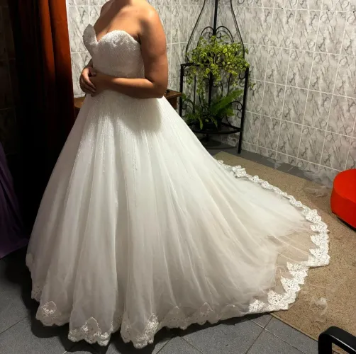 Vestido de noiva princesa bordado com mangas removíveis tam. ajustável