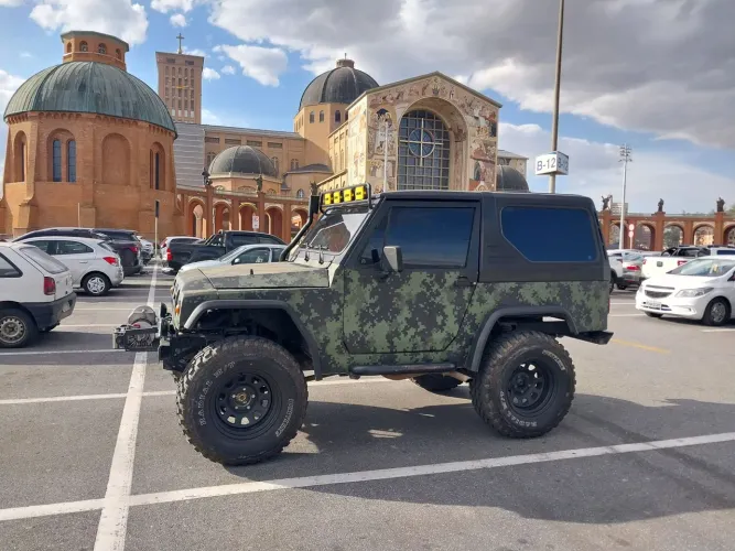 JPX Jipe Montez 4X4 CD Teto Rígido Diesel 1996