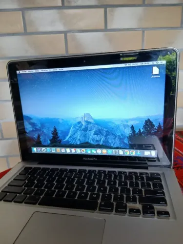 MacBook Pro 2011 | Upgrade SSD 240GB + 8GB RAM | Ótimo Estado