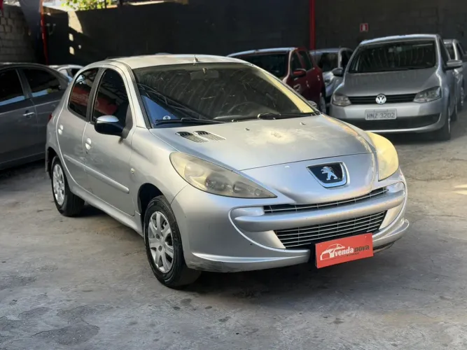 Peugeot 207 XR 1.4 Flex 8V 3P 2013