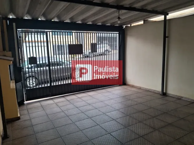 Sobrado para locação, 113 m² de A.C. 2 quartos, 1 banheiro social, 1 lavabo, 2 vagas, quar