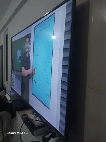Vende-se televisão 55 polegadas com defeito