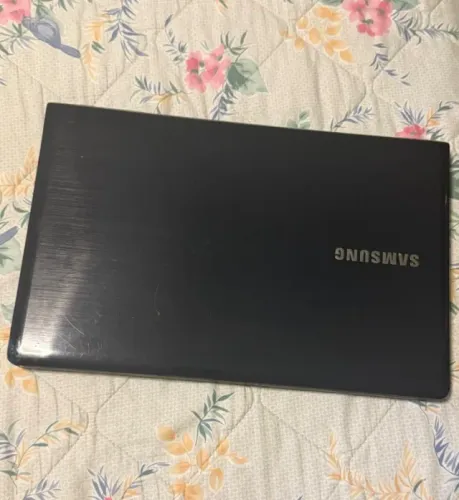 Notebook Samsung Core i5 SSD 500GB HD 1TB 8GB RAM Tela 15" Placa de Vídeo Dedicada