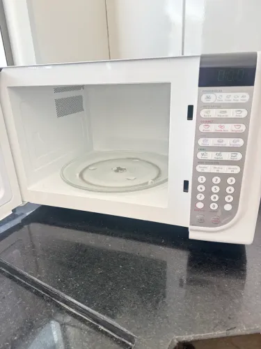Vendo microondas Electrolux 31 L