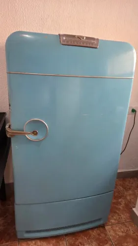 Geladeira Antiga Frigidaire Vintage/Retrô-Azul - Funcionando Perfeitamente