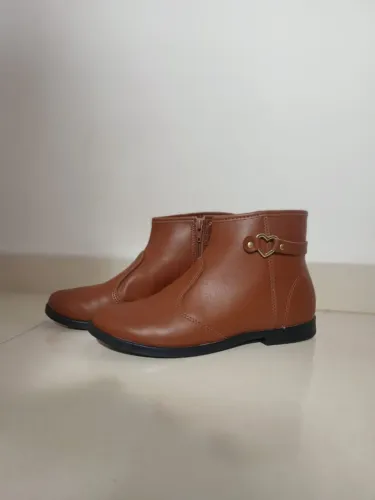 Bota molequinha