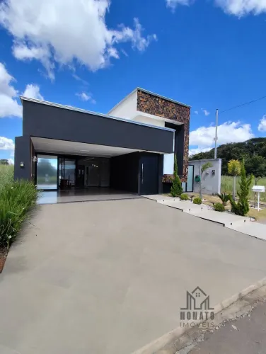 Casa de Alto Padrão 100% Mobiliada no Condomínio Rosa de Lereia