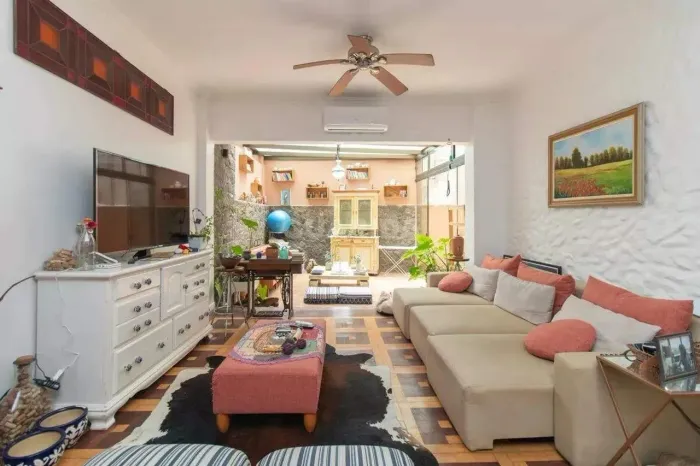 Apartamento semi mobiliado com 3 dormitórios, sendo 3 suítes para alugar no Centro Históri